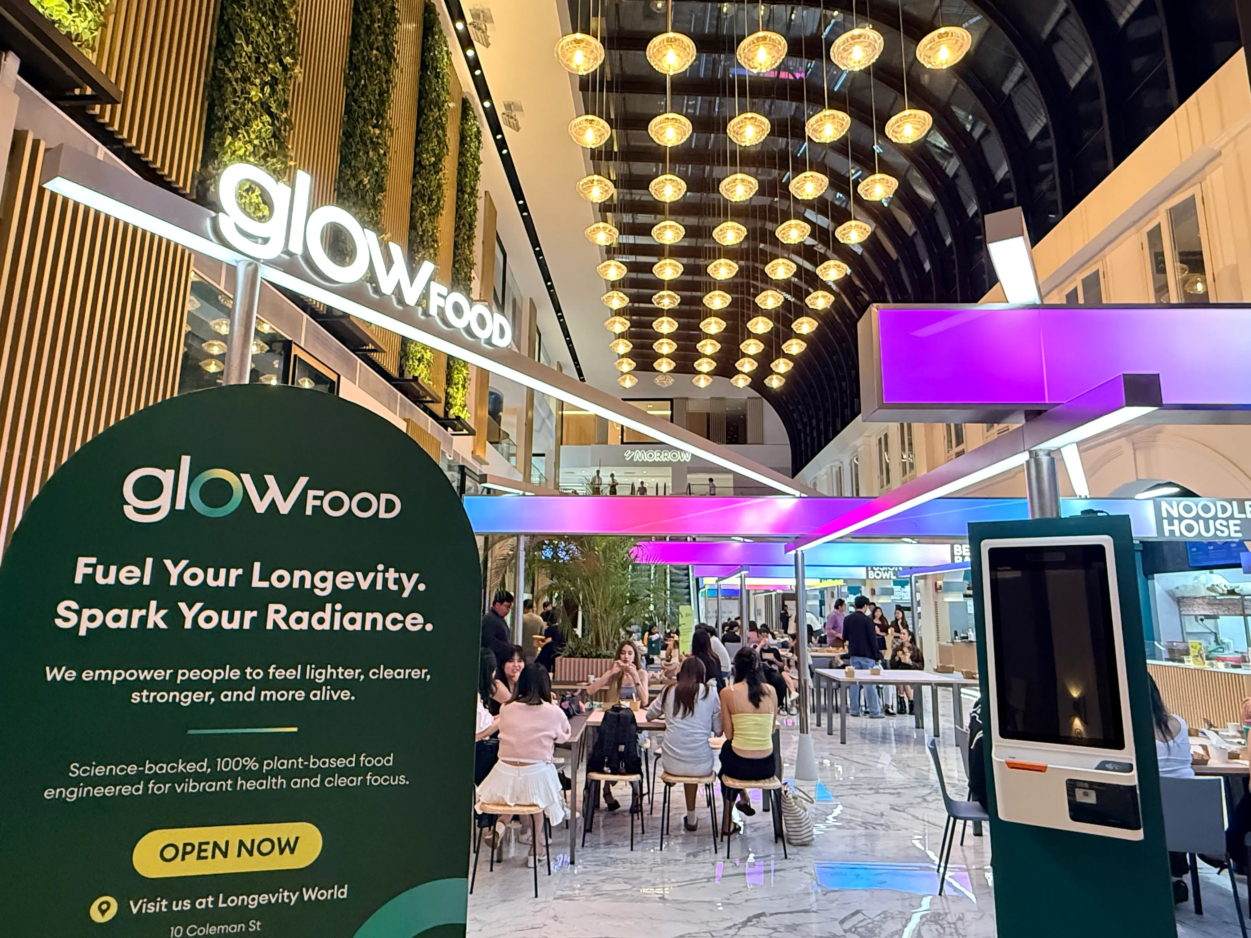 GlowFood, Longevity World, vegan, vegetarian, plant-based, food, Singapore, City Hall, salad, sandwich, wrap, bento, noodles